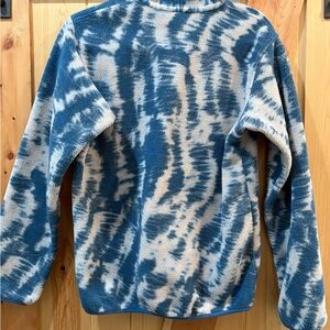 Patagonia Blue and White Synchilla Fleece